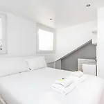Modern Minimalist 3-bed Duplex In - Pass The Keys *