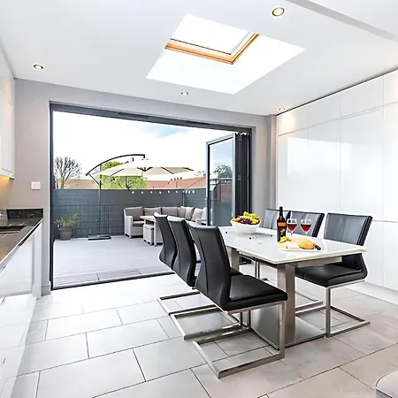 Lägenhet Modern Minimalist 3-bed Duplex In - Pass The Keys *