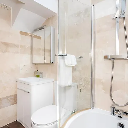Modern Minimalist 3-bed Duplex In - Pass The Keys Appartement *