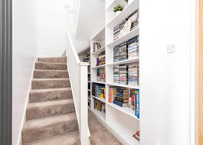 Appartamento Modern Minimalist 3-bed Duplex In - Pass The Keys *