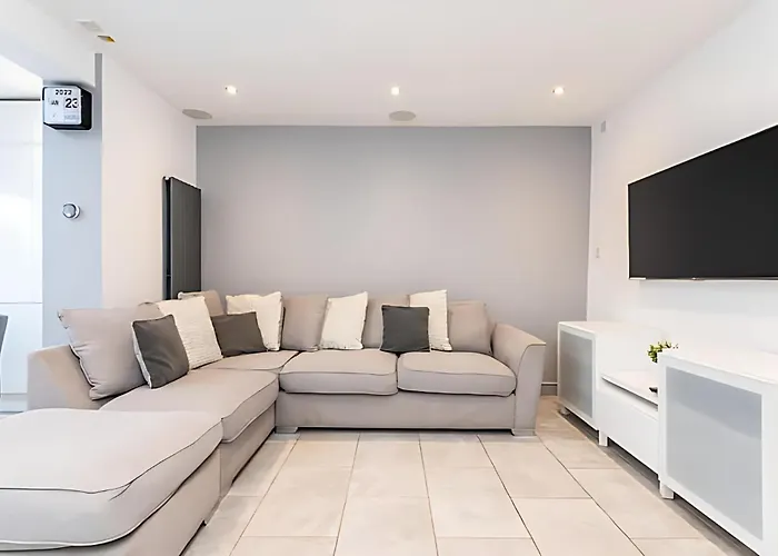 Modern Minimalist 3-bed Duplex In - Pass The Keys *